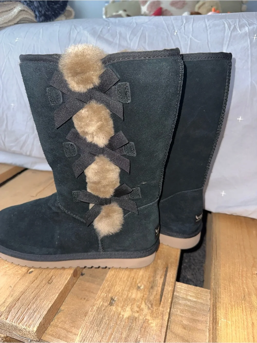 Koolaburra Black Suede Mid-Calf Boots with Tan Fur Trim and Back Bows